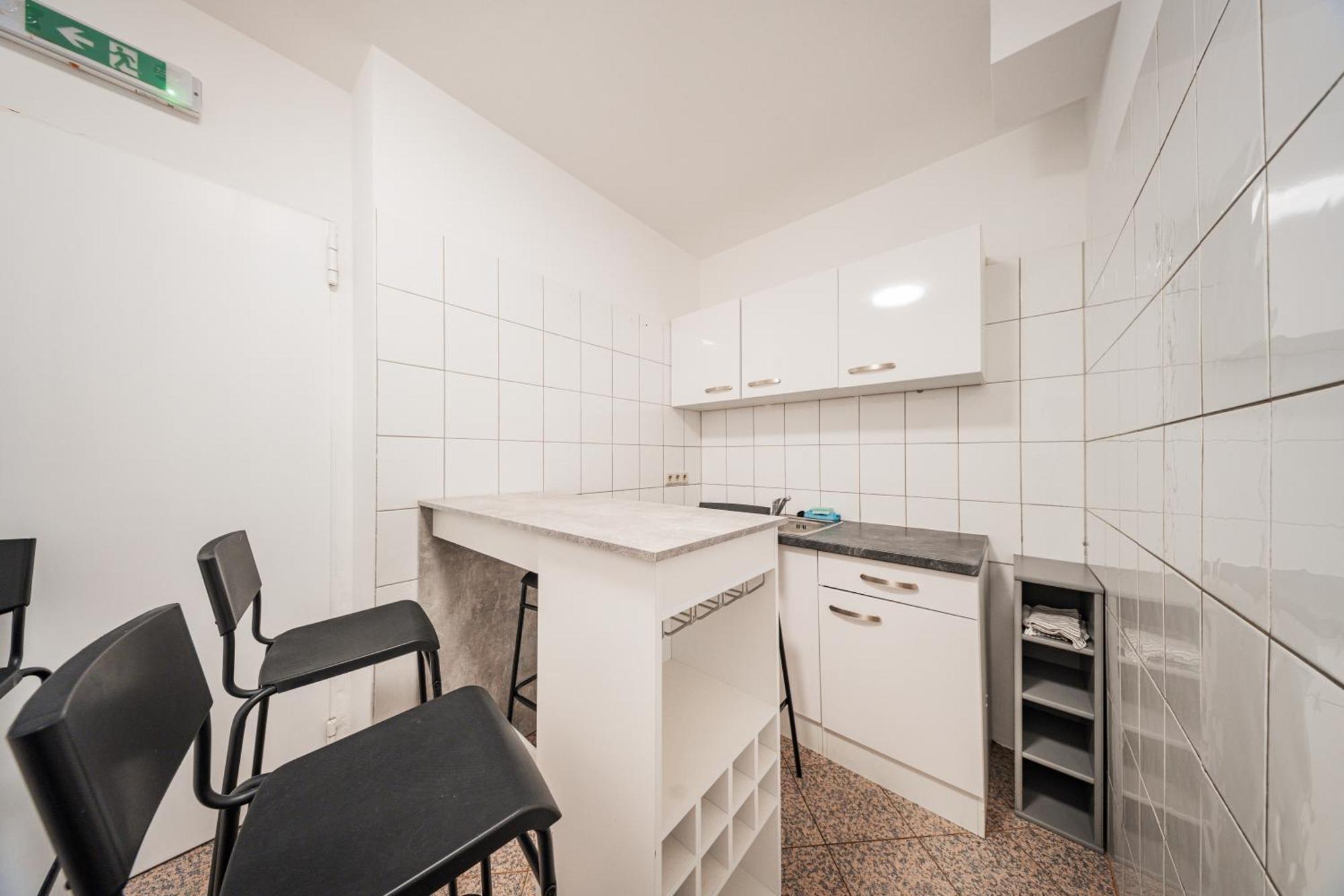 Central Apartment Lofts Вена Экстерьер фото